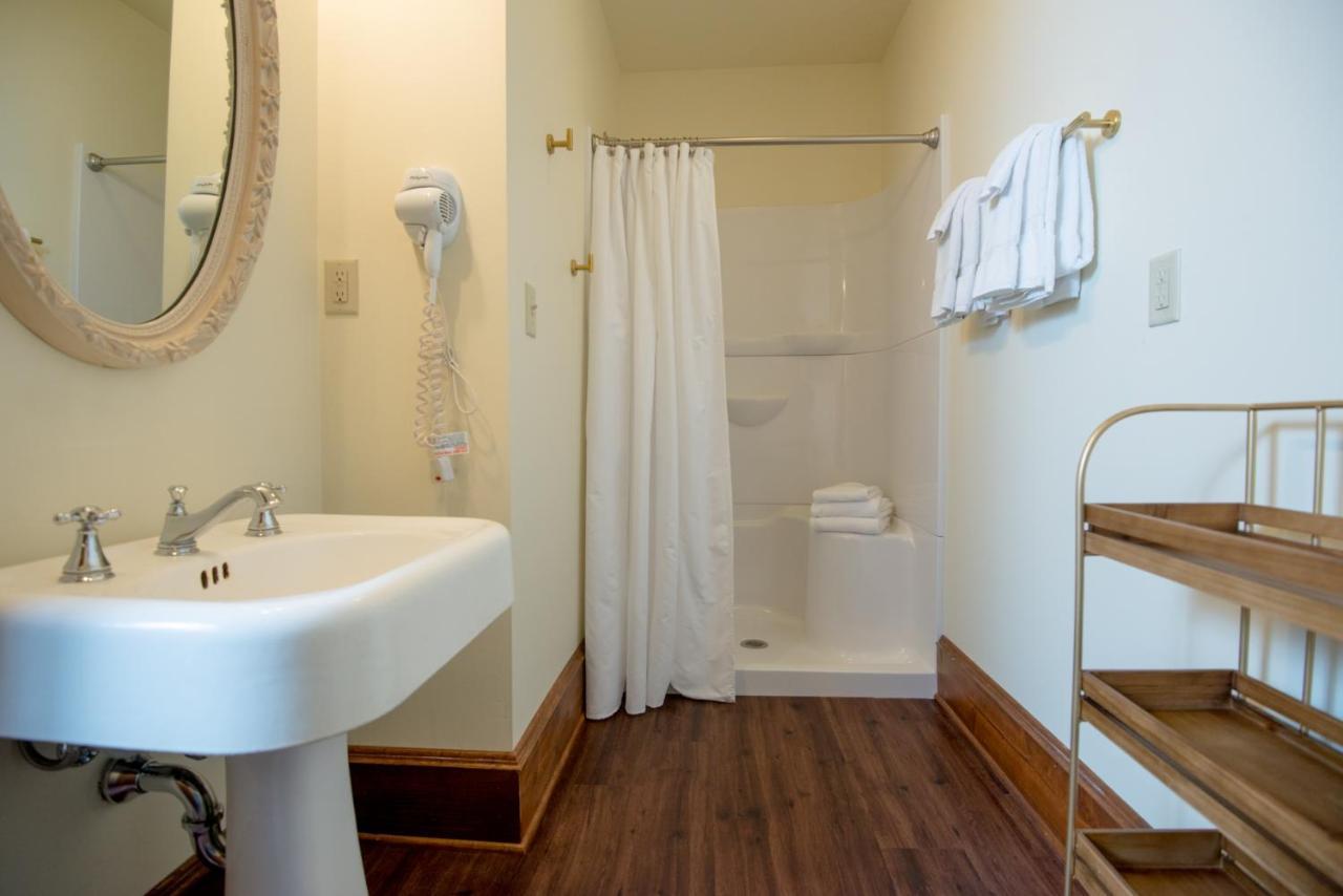 סטורג'און ביי Inn At Cedar Crossing מראה חיצוני תמונה